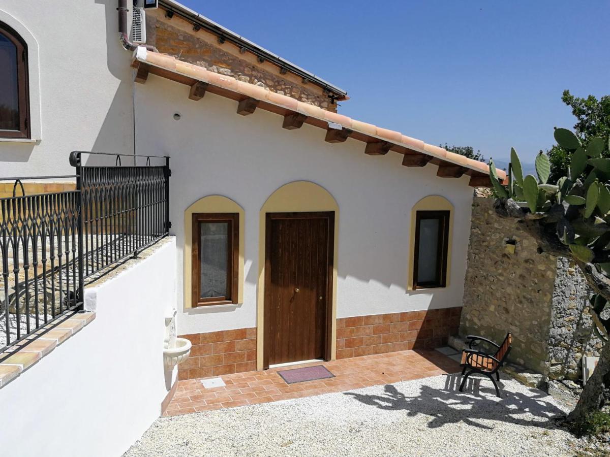 Roba Albanisi Hotel Aragona Exterior foto