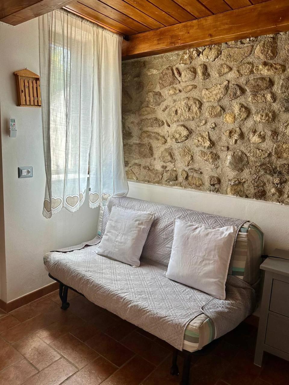 Roba Albanisi Hotel Aragona Exterior foto
