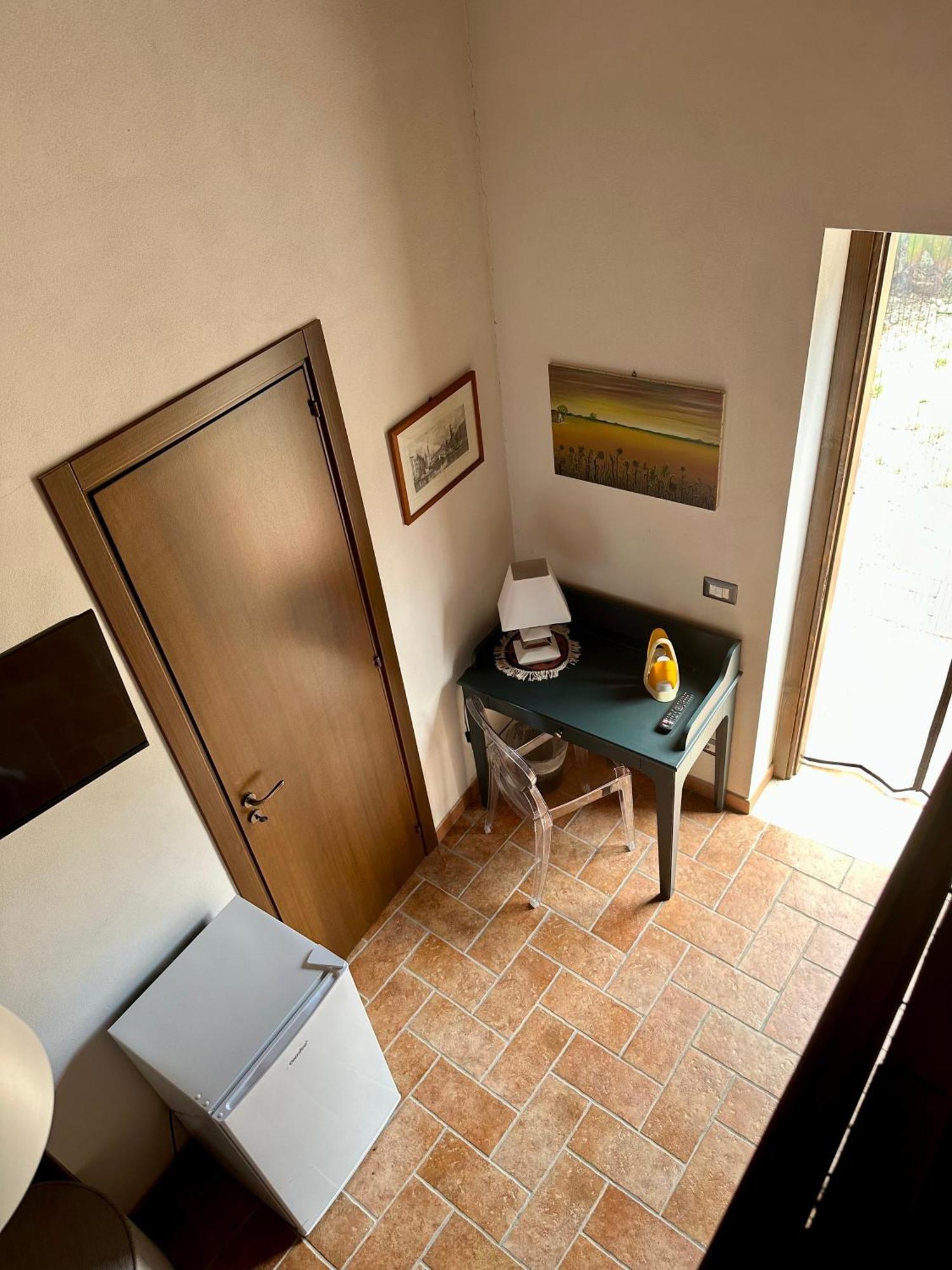Roba Albanisi Hotel Aragona Cameră foto